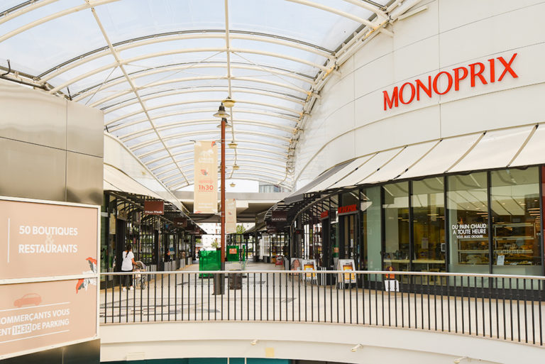 Vue façade Monoprix